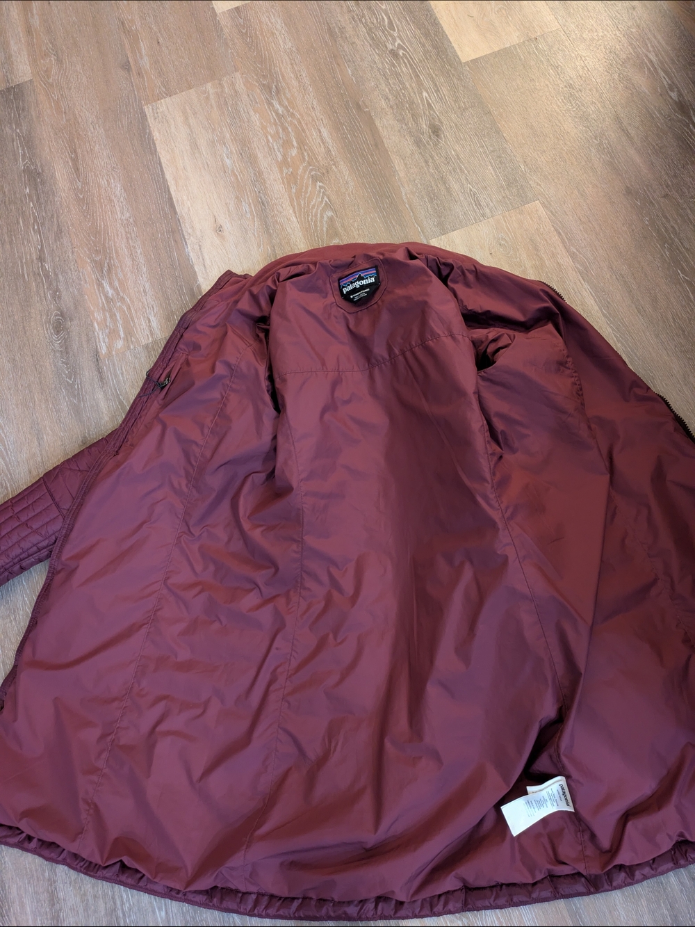 Patagonia Women's Maroon Quilted Long Puffer Coat - Picture 6 of 6